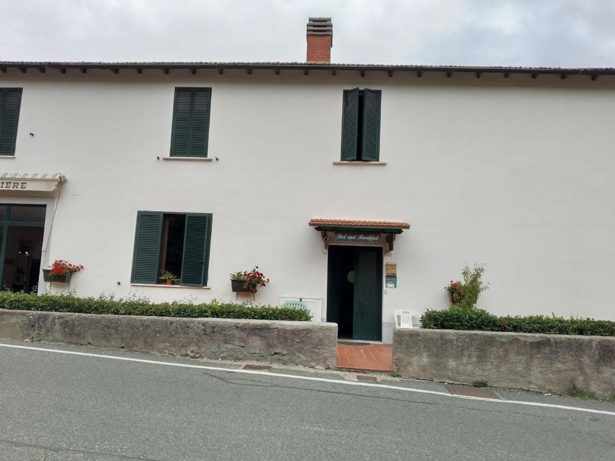 La Vecchia Locanda Castelnuovo di Val di Cecina Kültér fotó